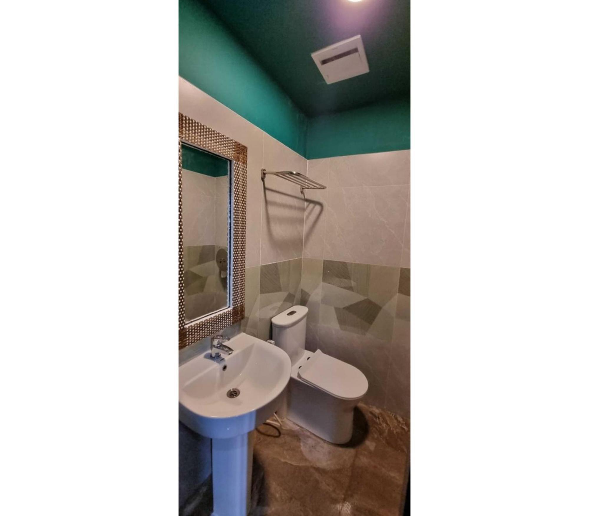 Attic Capsule Hotel Marigondon  Dış mekan fotoğraf